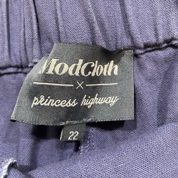 ModCloth x Princess Highway Women’s 22 Linen Belted High Waist Shorts | Navy Ple - Picture 3 of 9